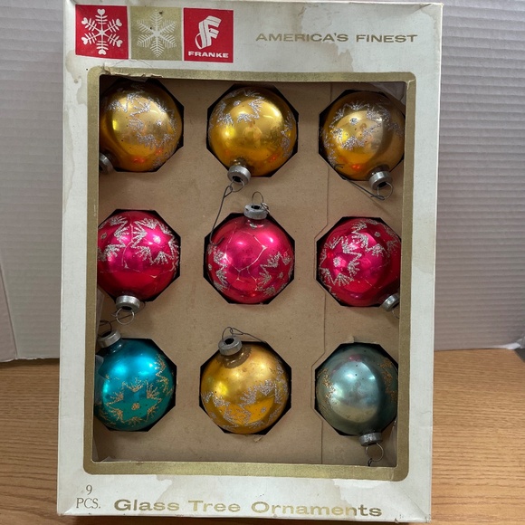 Vintage Geo Franke Glass Christmas Ornaments Gold Blue Red w Glitter Stars Set 9 - Picture 2 of 7